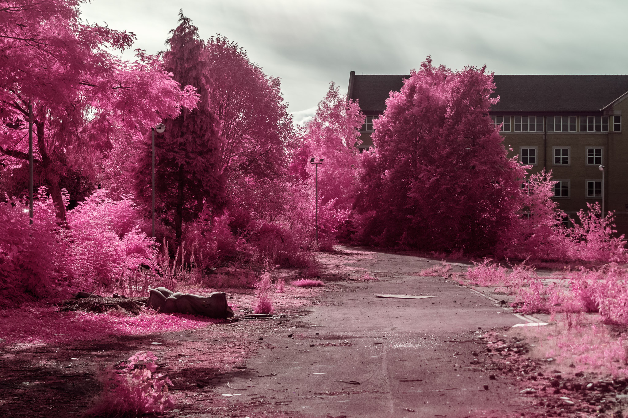 Kodak EIR Colour Infrared, Edgelands, Wasteland, Out of sight,  Sofa